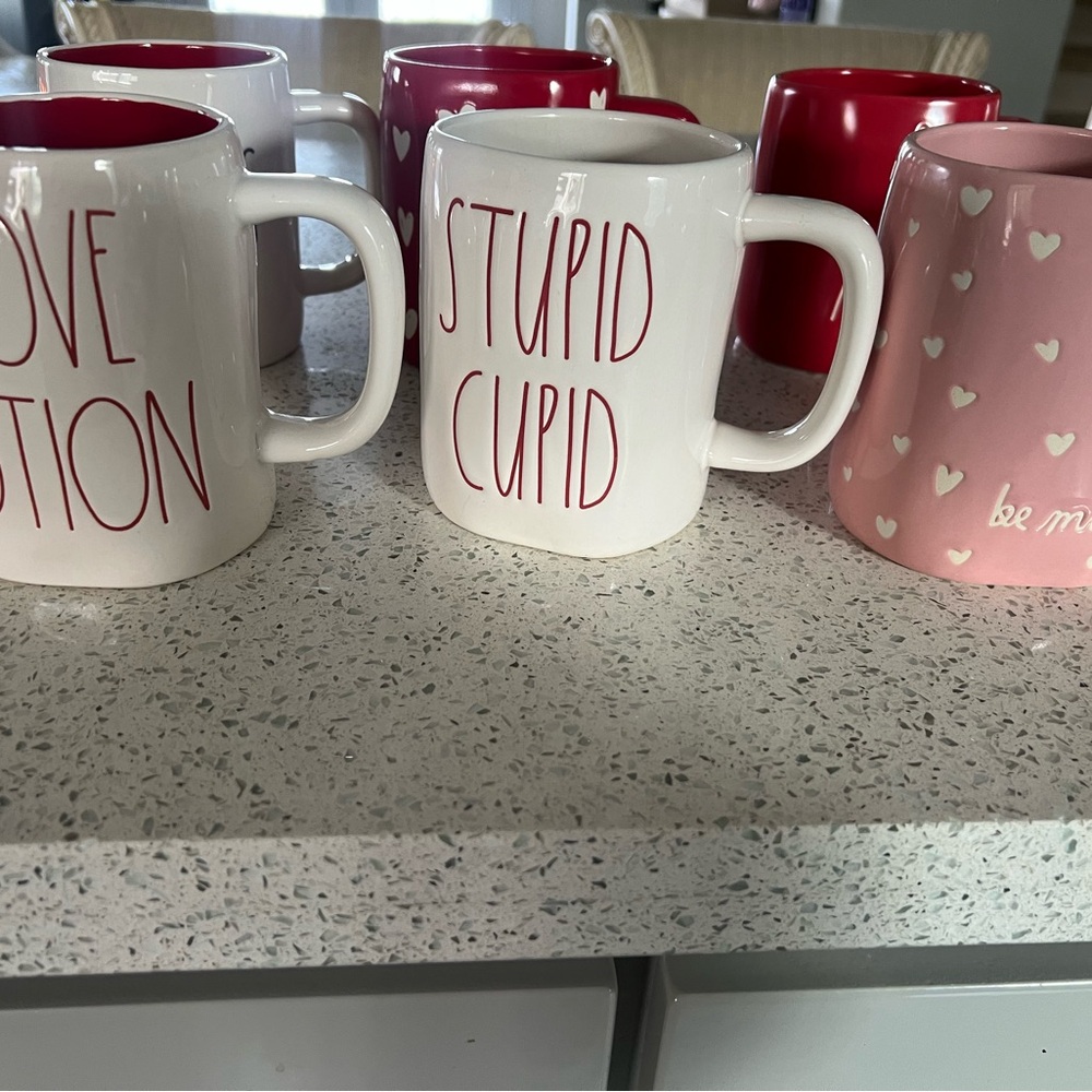 Rae Dunn lot of 10 Valentines mugs - Picture 3 of 11